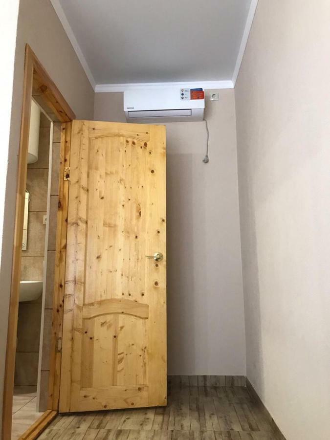 Гостевой Дом "Уют У Тумановых" Pitsunda Exterior foto