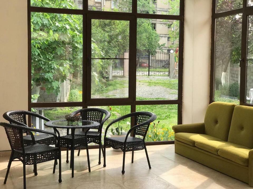 Гостевой Дом "Уют У Тумановых" Pitsunda Exterior foto